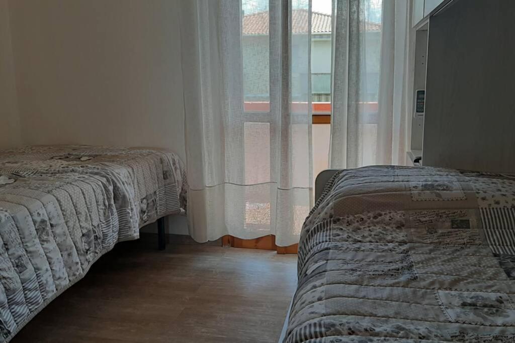 Vada Villetta A 300 Mt Dal Mare 8 Posti Letto Exterior foto