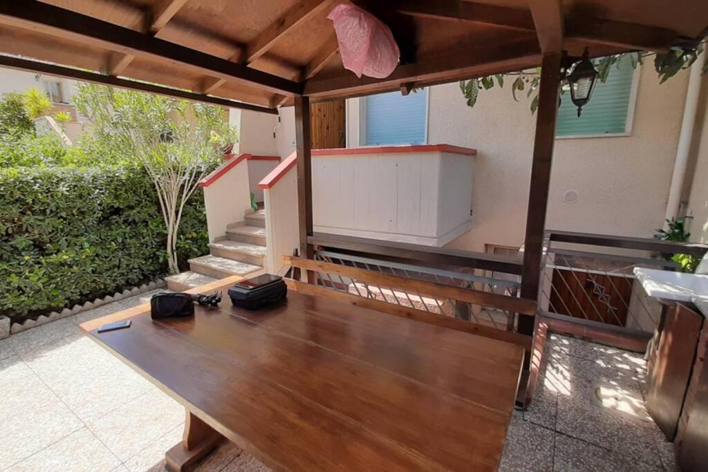 Vada Villetta A 300 Mt Dal Mare 8 Posti Letto Exterior foto